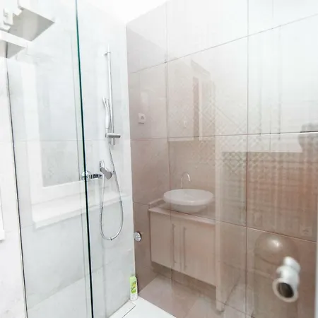 דירה Bright And Modern Duplex In The City Center! סראייבו
